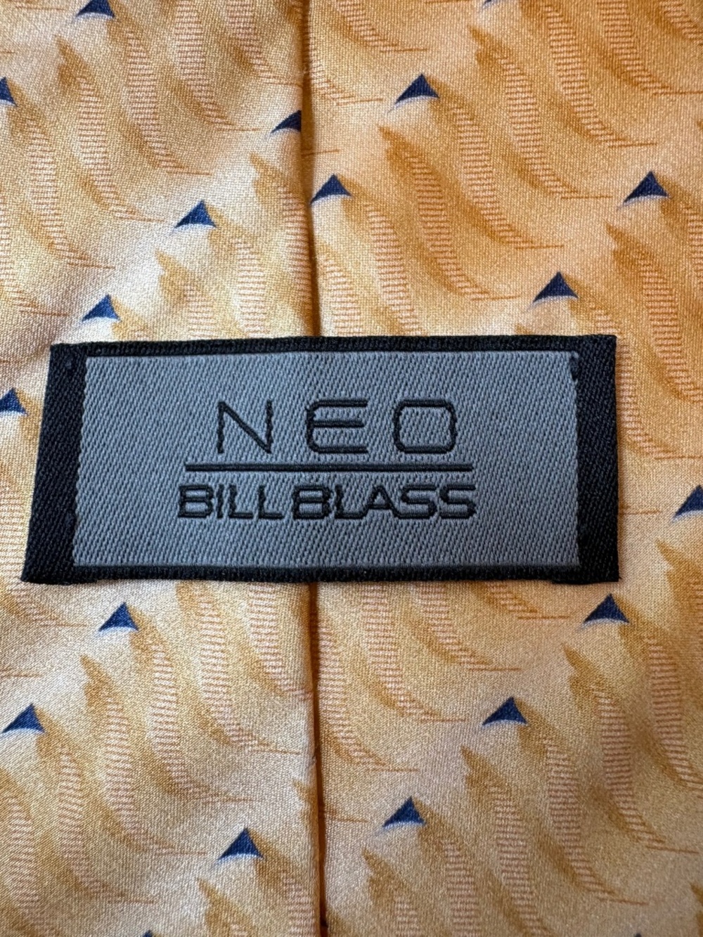 NEO Bill Blass Vintage Yellow Silk Geometric Textured Men's Tie